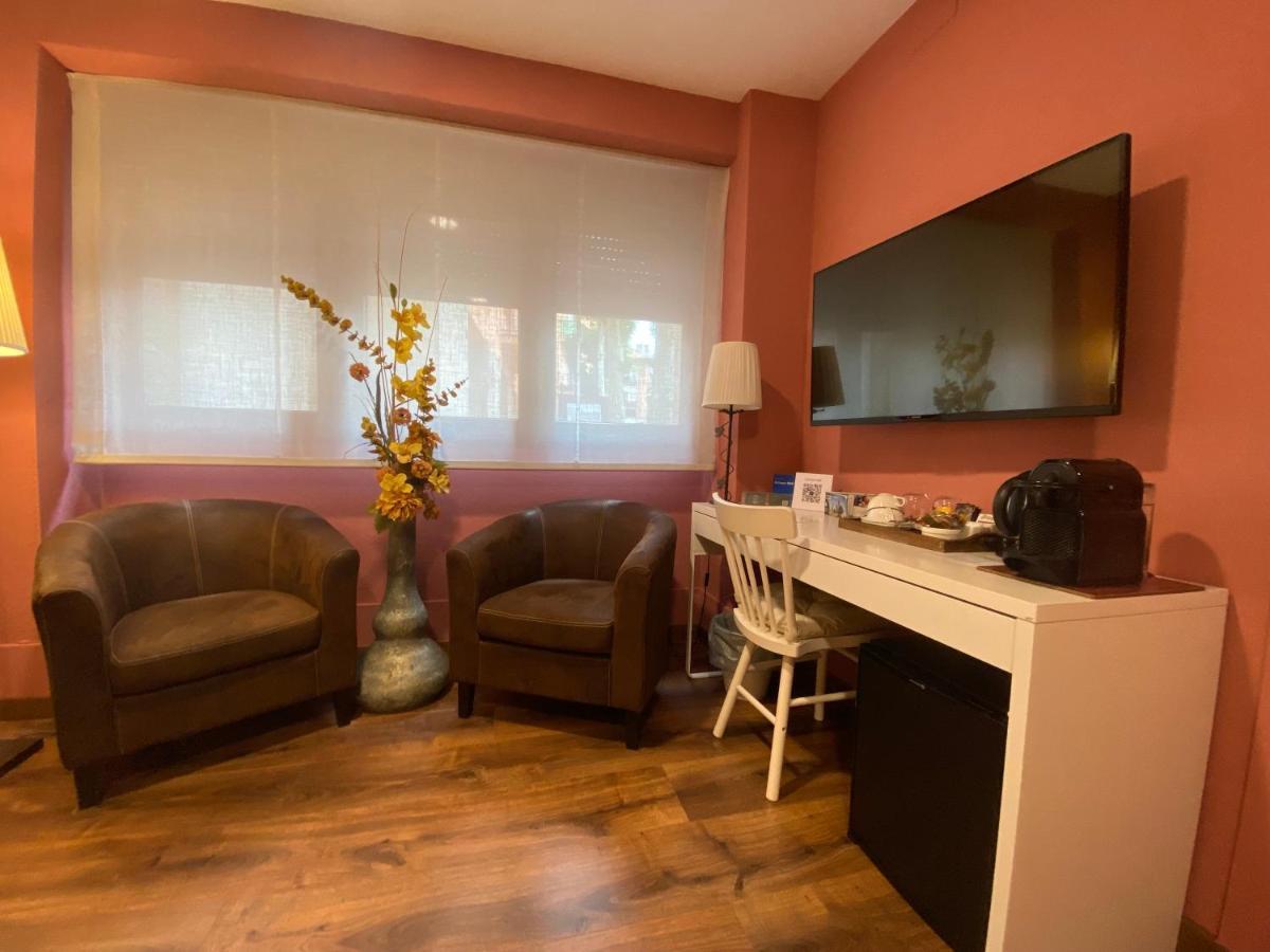 Sant Juliá de Vilatorta Escloper B&B المظهر الخارجي الصورة